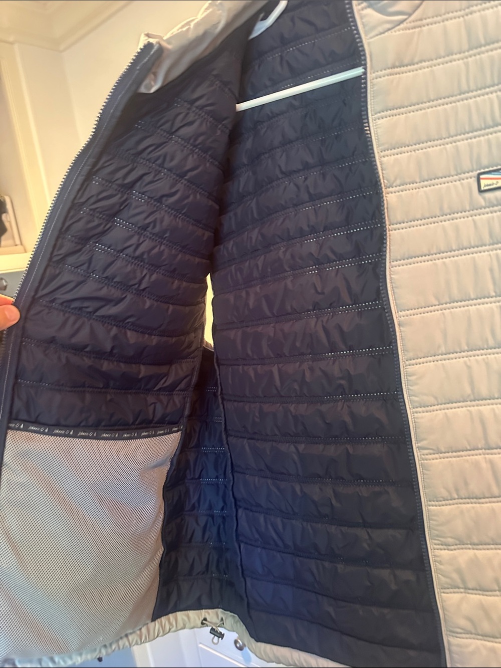 johnnie-O Light Gray Quilted Packable Vest - Picture 4 of 5